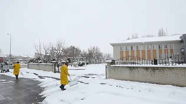 Kayseri'de kar alarmı! Ekipler harekete geçti