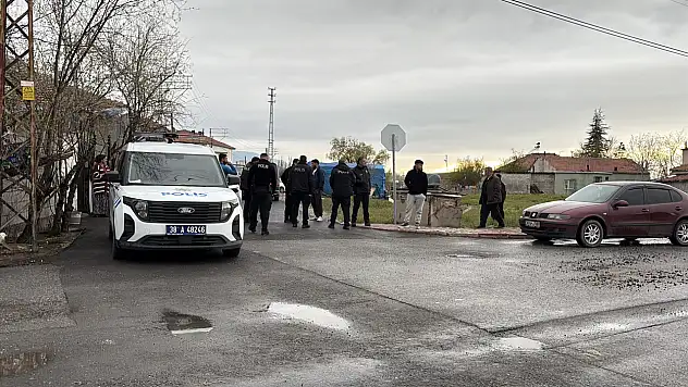 Kayseri'de kavga: Babayı darp ettiler, oğlunu yaraladılar