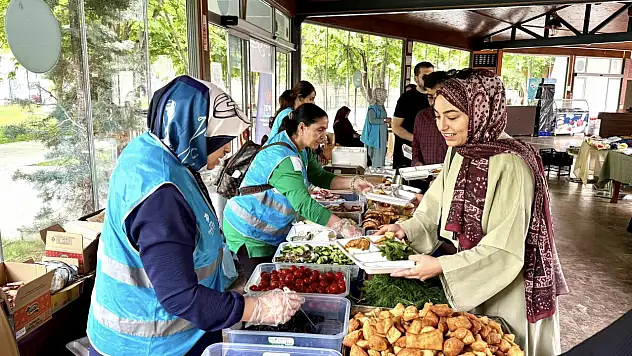 Kayseri'de kermes düzenleniyor... Çocuklara umut olacak