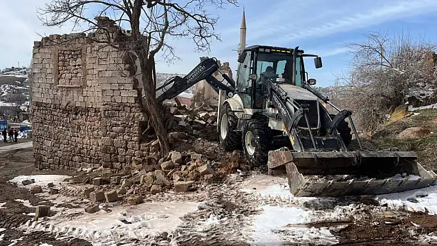 Kayseri'de o bölgede yaşayanlar dikkat! 15 konut için yıkım kararı verildi