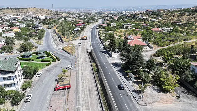 Kayseri'de o cadde gidiş yönlü trafiğe açıldı!