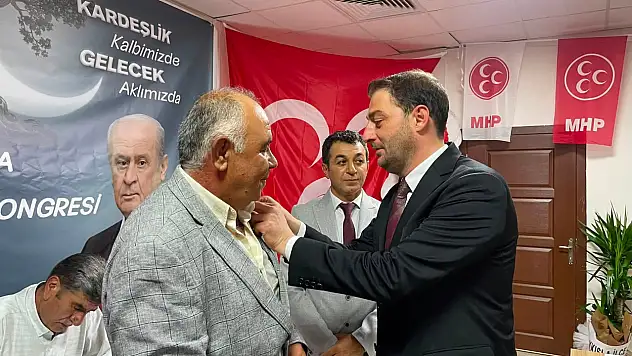 Kayseri'de o isim de MHP'ye katıldı
