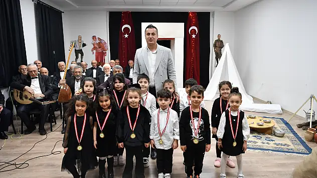 Kayseri'de öğrenciler bakın kimler ile bir araya geldi?