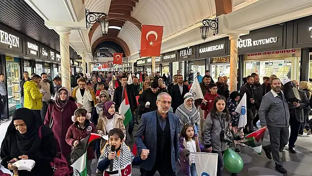 Kayseri'de öğrenciler Filistin için meydana indi