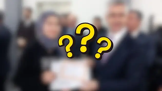 Kayseri'de öğrencilere sürpriz! Karneleri bakın kim dağıttı?