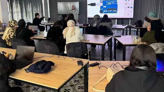 Kayseri'de öğretmen adaylarına eğitim verildi!