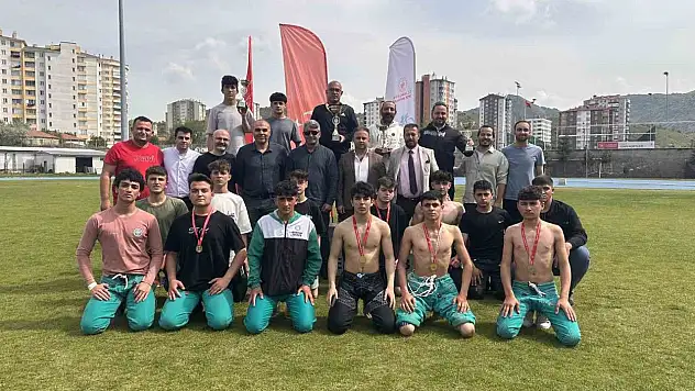 Kabakcı: 'Türk sporunun ve güreşinin altyapısı olmaya devam edeceğiz.'