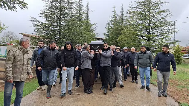 Kayseri'de ölen işçi Yozgat'ta toprağa verildi