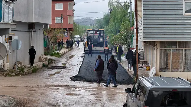 Kayseri'de önemli cadde yenileniyor! Sarız'da asfalt çalışmaları başladı
