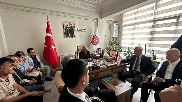Kayseri'de önemli ziyaret! Emeklilerin sorunları için bir araya geldiler