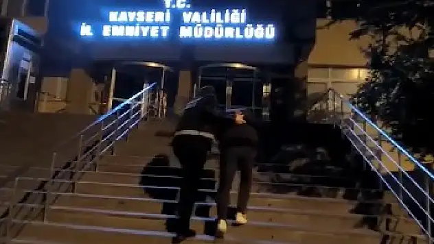 Kayseri'de operasyon! Evlerden cephanelik çıktı