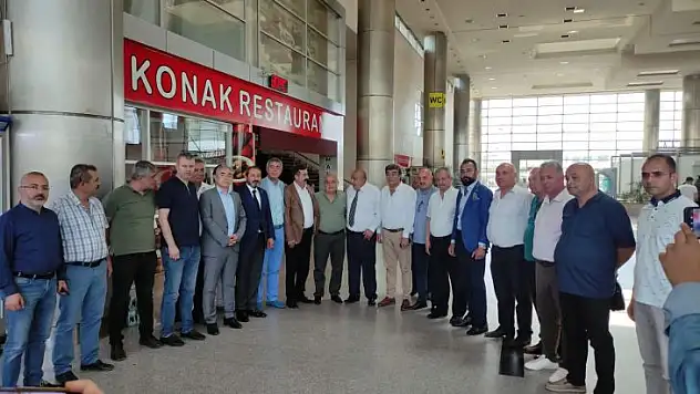 Kayseri'de otobüsçü esnafı zamlara tepki gösterdi, kontak kapattı
