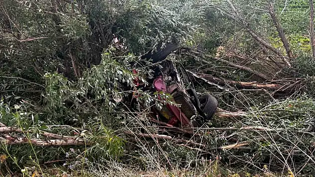 Kayseri'de araç şarampole yuvarlandı: 5 kişi...