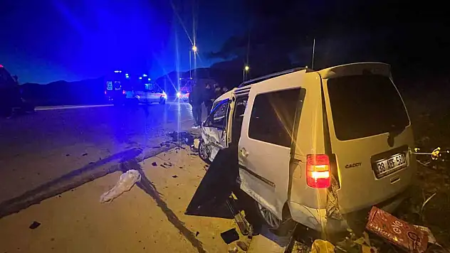 Kayseri-Develi yolunda can pazarı: 1 ölü, 6 yaralı