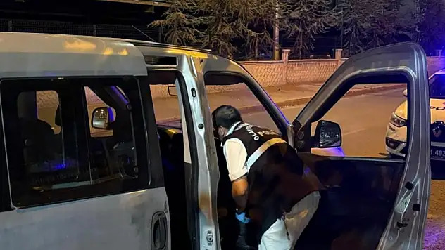 Kayseri'de otostopla aracına aldığı şahıslar tarafından kalbinden bıçaklandı!