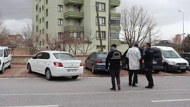 Kayseri'de panik dolu anlar! Araçlar kurşunlandı