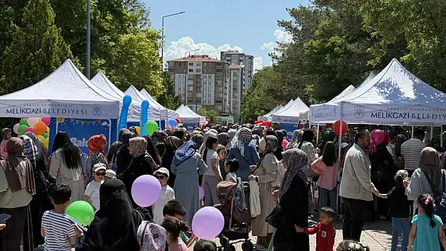 Kayseri'de parkta şenlik düzenledi