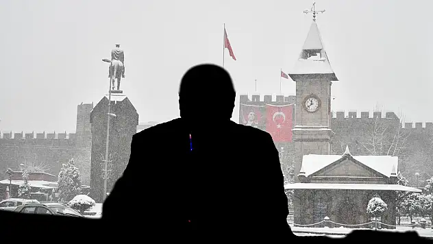 Kayseri'de pazar gününe dikkat! Rekor kıran o isim 40 yıl sonra Başkanlığa veda etmeye hazırlanıyor