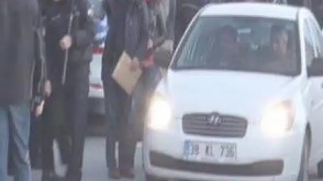 KAYSERİ'DE 400 POLİSİN KATILIMIYLA UYUŞTURUCU OPERASYONU YAPILDI 