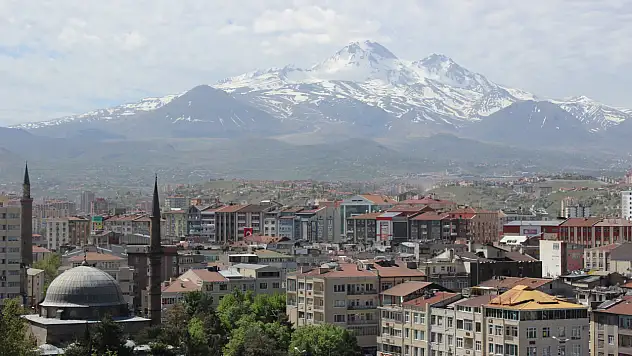 Kayseri'de 'protesto' patlaması!