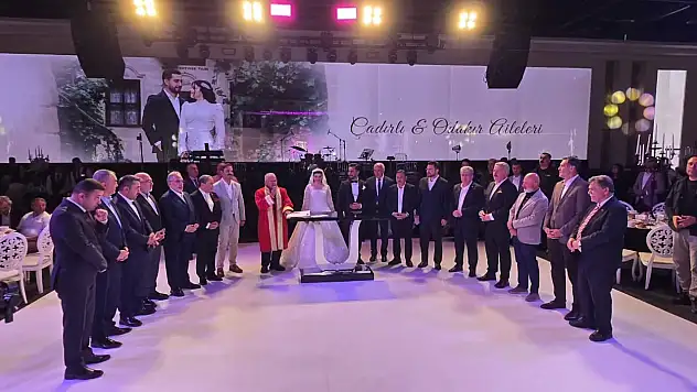 Kayseri protokolü düğünde buluştu! Başkan'ın oğlu evlendi