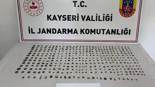 Kayseri'de, Roma ve Bizans dönemine ait 392 eser ele geçirildi