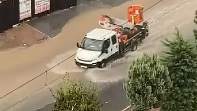 Kayseri'de sağanak yağış etkili oldu!