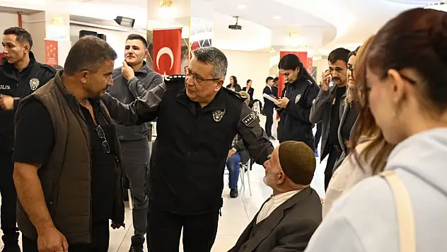 Kayseri'de şehit aileleriyle buluştu! Verdiği mesaj dikkat çekti