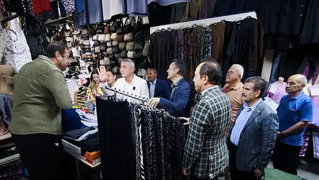 Kayseri'de selin vurduğu 800 yıllık çarşıda dert dinlediler