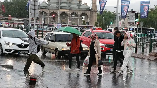 Kayseri'de şemsiyeniz olmadan çıkmayın! Sağanak yağış geliyor
