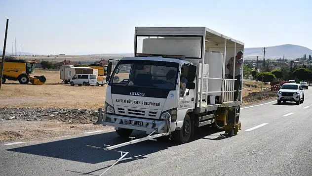 Kayseri'de şenlik yollarına bakım çalışması
