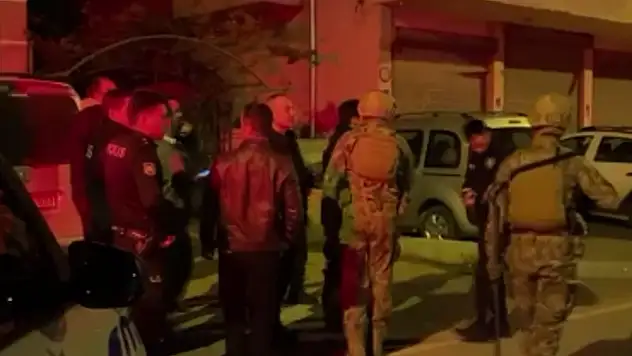 Kayseri'de silah sesleri! Polis 3 saatte ikna etti