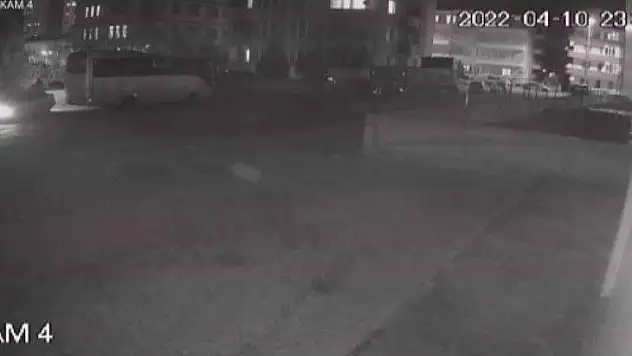 Kayseri'de şok eden hırsızlık: Çekerek otomobil çaldılar