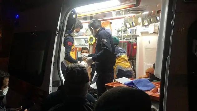 Sopalı bıçaklı kavga