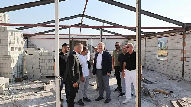 Kayseri'de spor tesisi baştan sona yenileniyor: 780 kişilik tribün geliyor