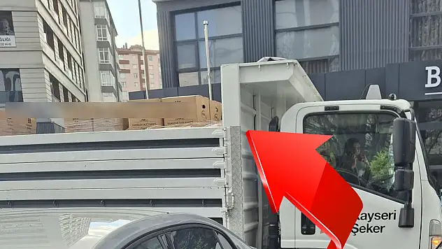 Kayseri'de şüphe uyandıran kamyon! O kolilerde ne var ve kimlere gidiyor?