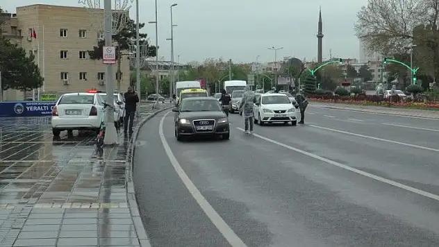 Kayseri'de tam kapanma denetimleri sürüyor