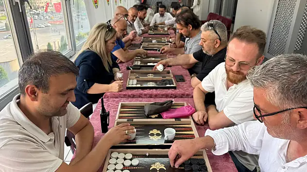 Kayseri'de tavla turnuvası düzenlendi!