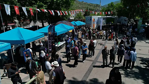 Kayseri'de Teknoloji Festivali: Çocuklar bilimle buluştu
