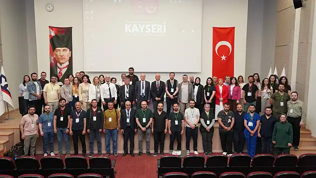Kayseri'de tıp profesyonelleri bir araya geldi