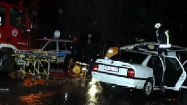 KAYSERİ'DE TRAFİK KAZASI: 1 ÖLÜ 4 YARALI