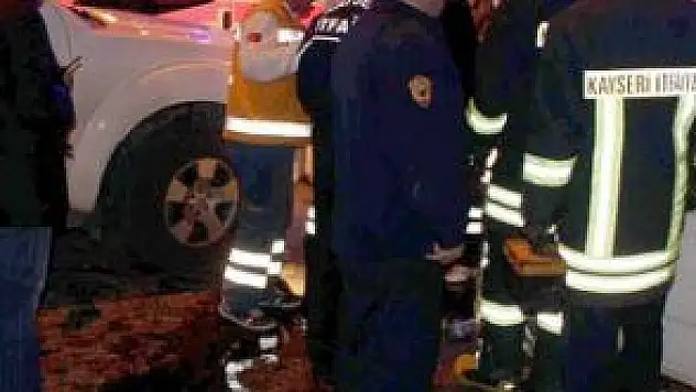 KAYSERİ'DE TRAFİK KAZASI: 5 YARALI