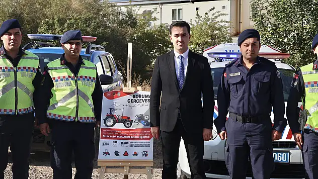 Kayseri'de traktör sürücülerine bakın ne dağıtıldı!