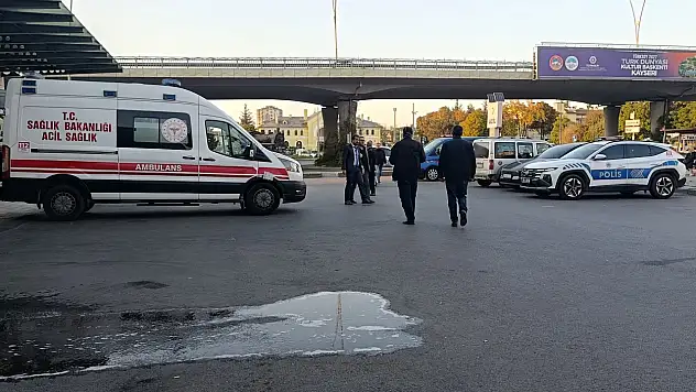 Kayseri'de tramvaya yetişmeye çalışırken canından oldu!