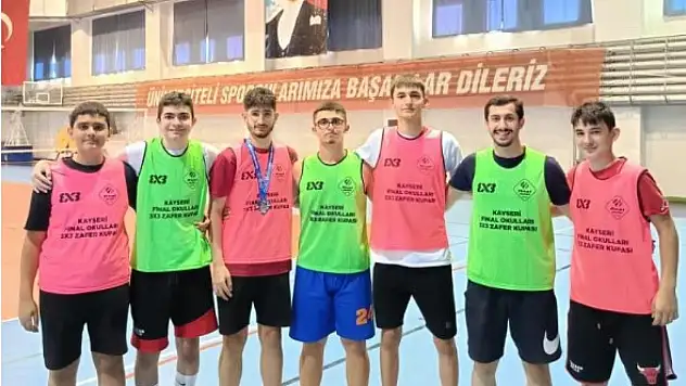Kayseri'de üniversite öğrencileri sahaya çıkıyor