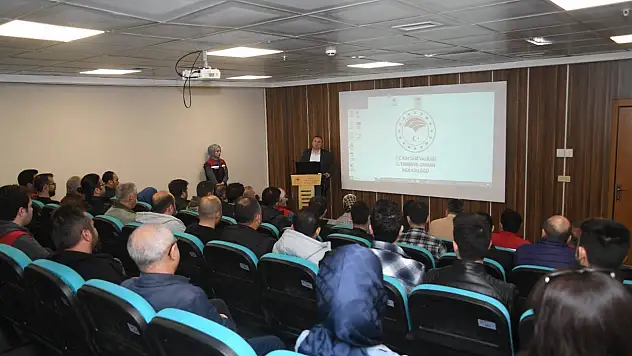 Kayseri'de veteriner hekimler salgın yönetimi için buluştu