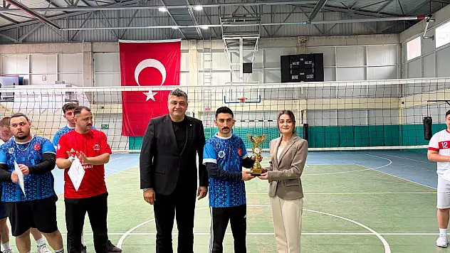 Kayseri'de voleybol turnuvasında kazananlar belli oldu!