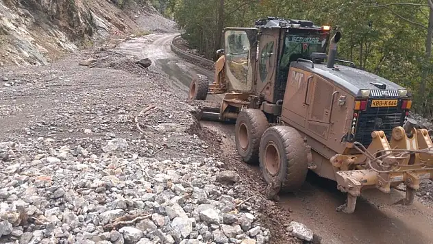 Kayseri'de yağış sonrası Kapuzbaşı yolunda dikkat çeken çalışma