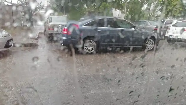Kayseri'de yağmur etkili oldu
