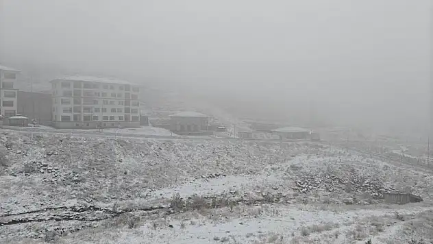 Kayseri'de yağmur yerini kara bıraktı